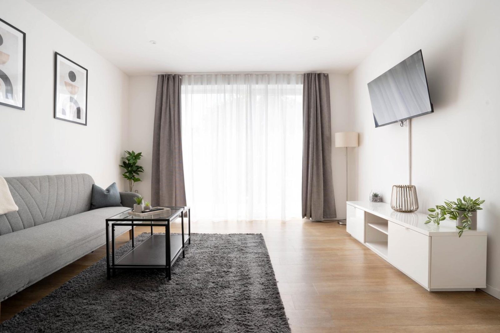 Apartments in the city center I home2share — photo 7